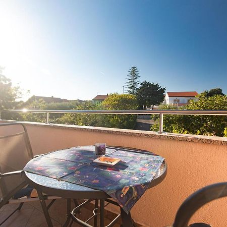1-Bedroom Apartment In Krk - Steps From The Beach! كرك المظهر الخارجي الصورة