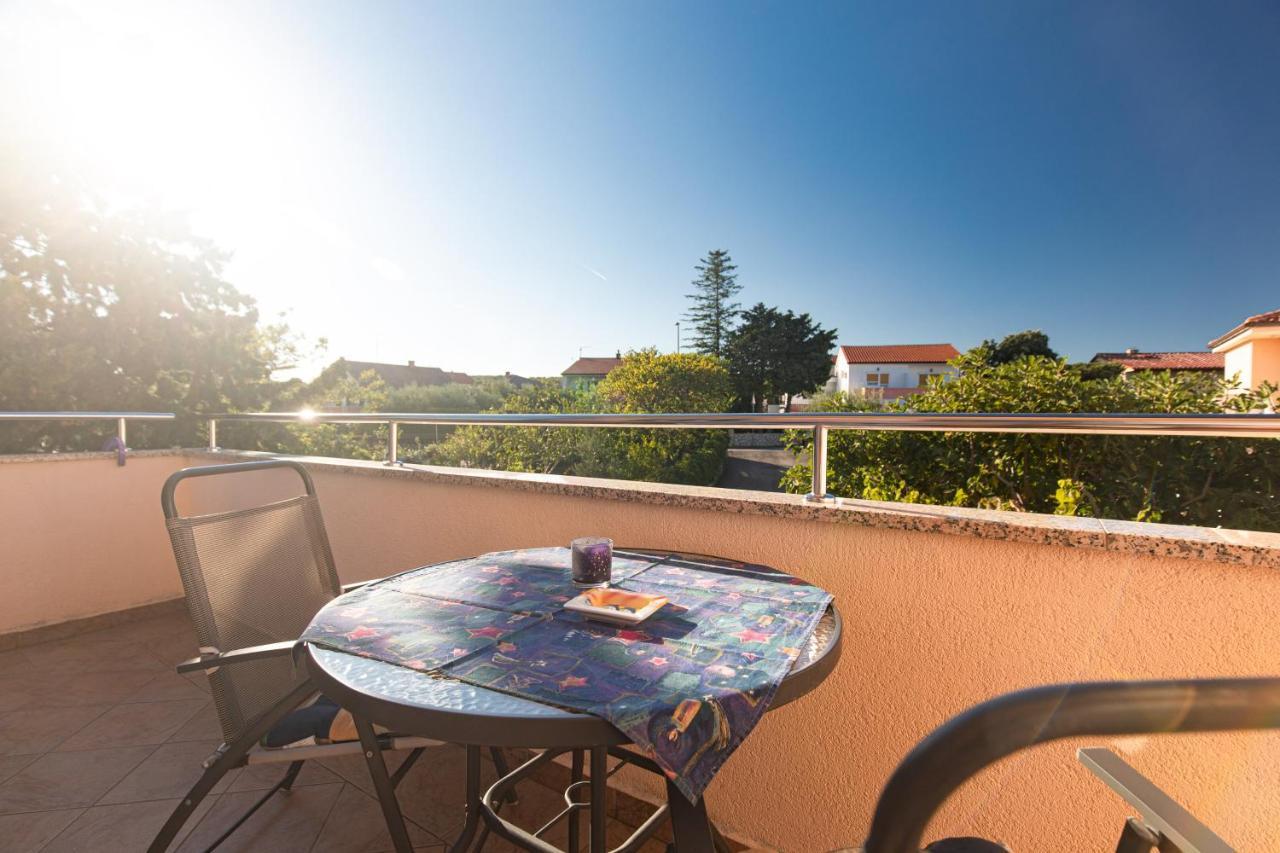 1-Bedroom Apartment In Krk - Steps From The Beach! كرك المظهر الخارجي الصورة